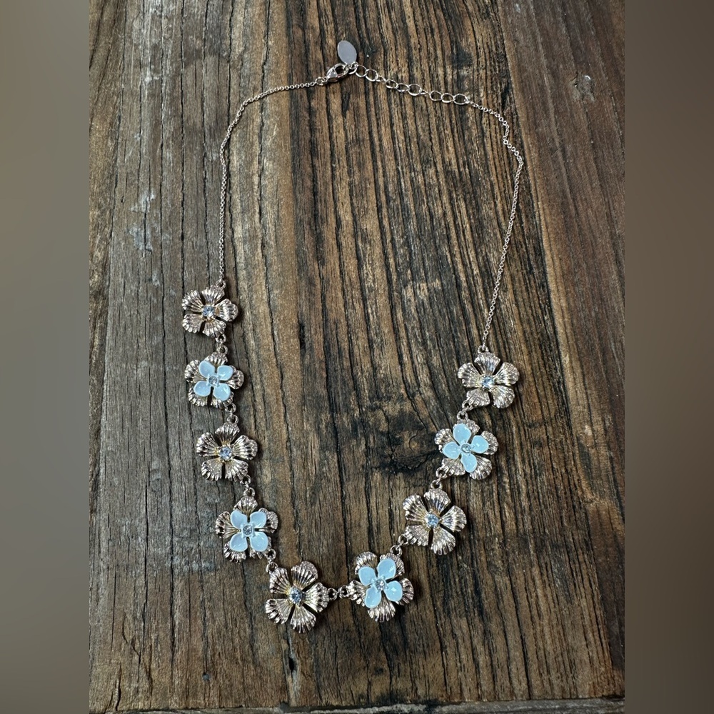 Charming Floral gold and white Necklace